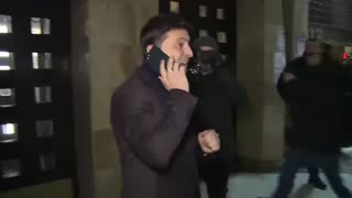 Зеленский пришел подавать документы для регистрации кандидатом в президенты